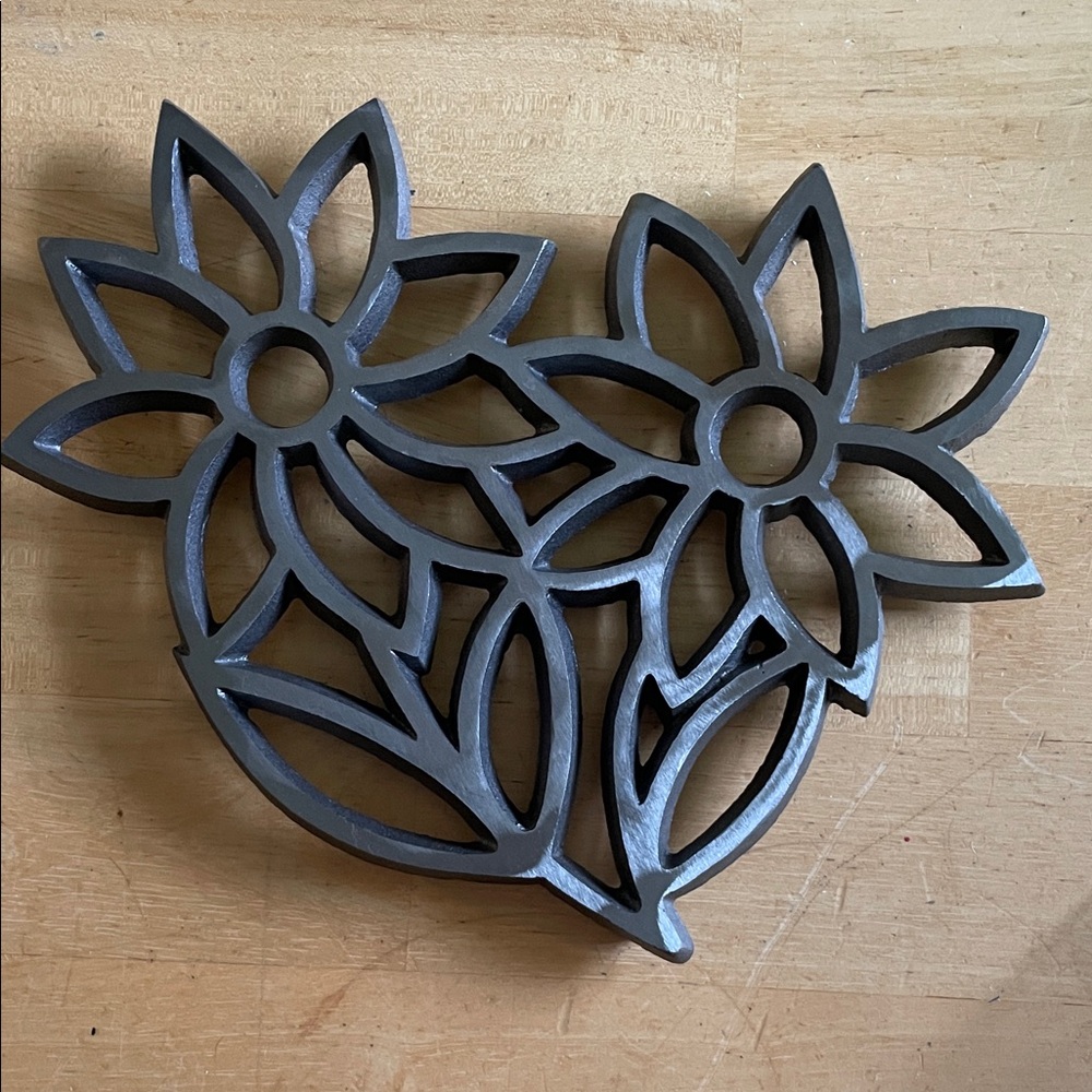 Vintage Dansk Heavy Cast Iron Metal Flower Shaped 10" Trivet Wall Decor